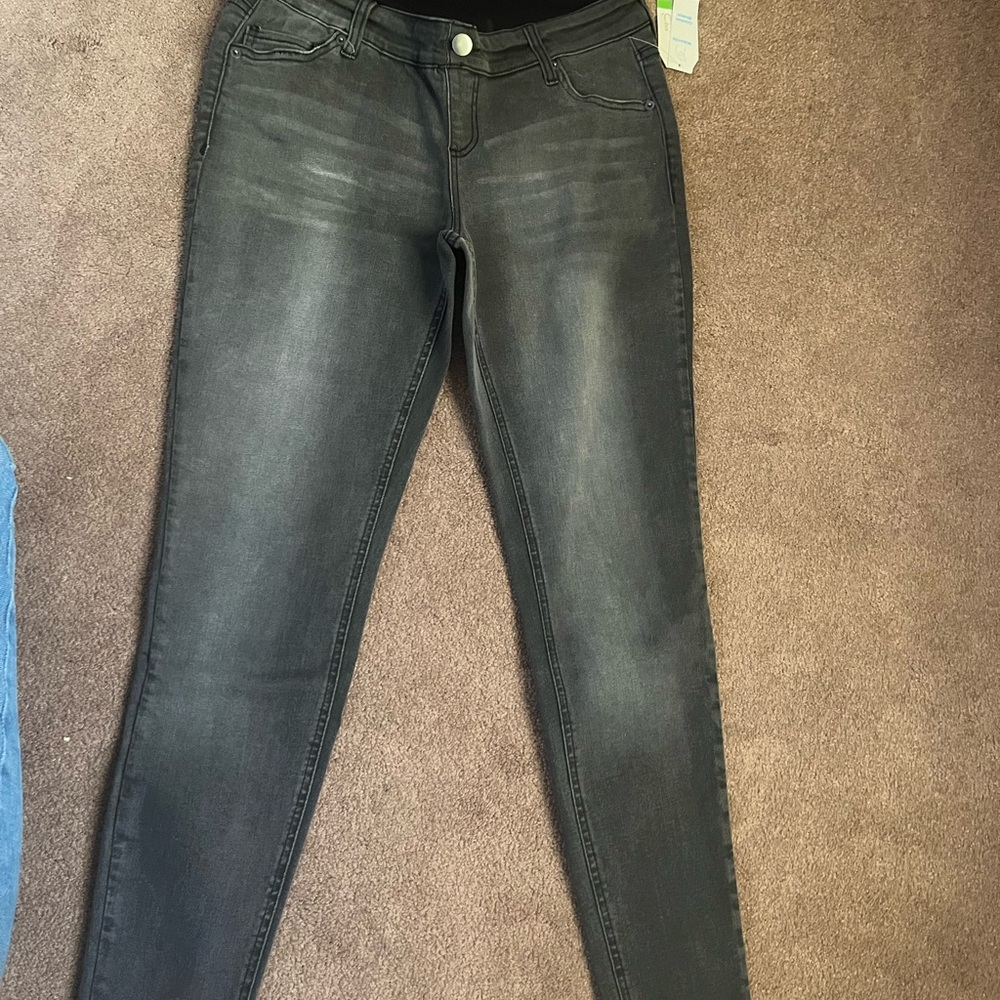 NWT Women's black stonewashed comfort stretch maternity skinny Jeans